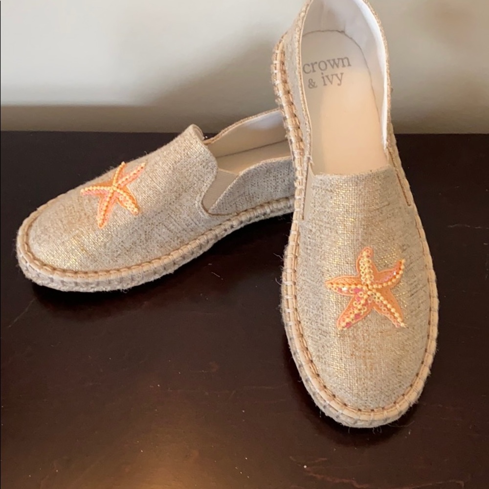 Cute Crown & Ivy espadrilles..
